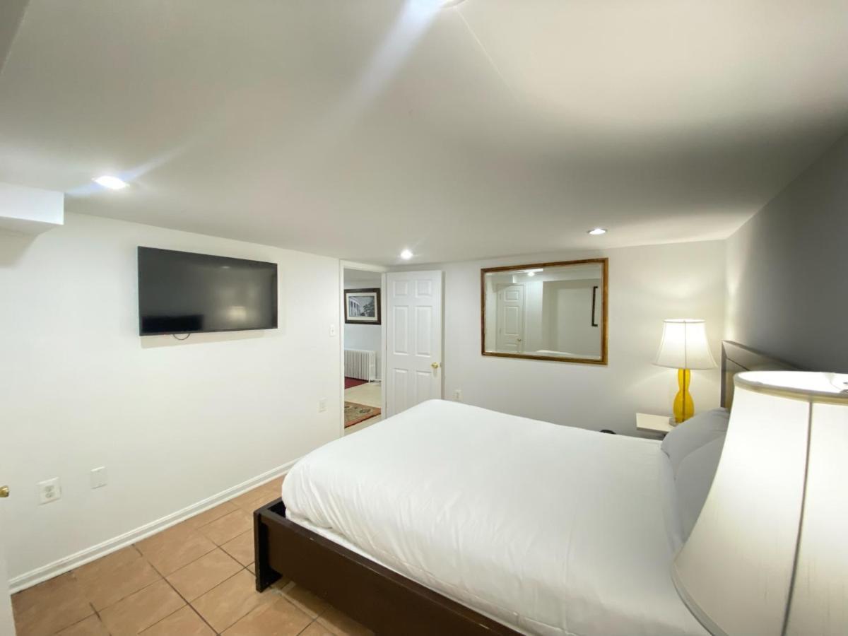 Renovated Basement 2bdrm Near Metro * Washington